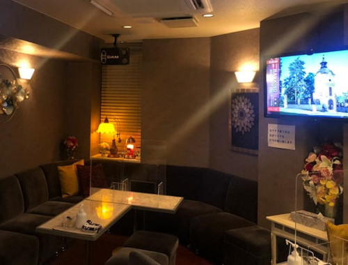 スナック&ラウンジ　MOMO